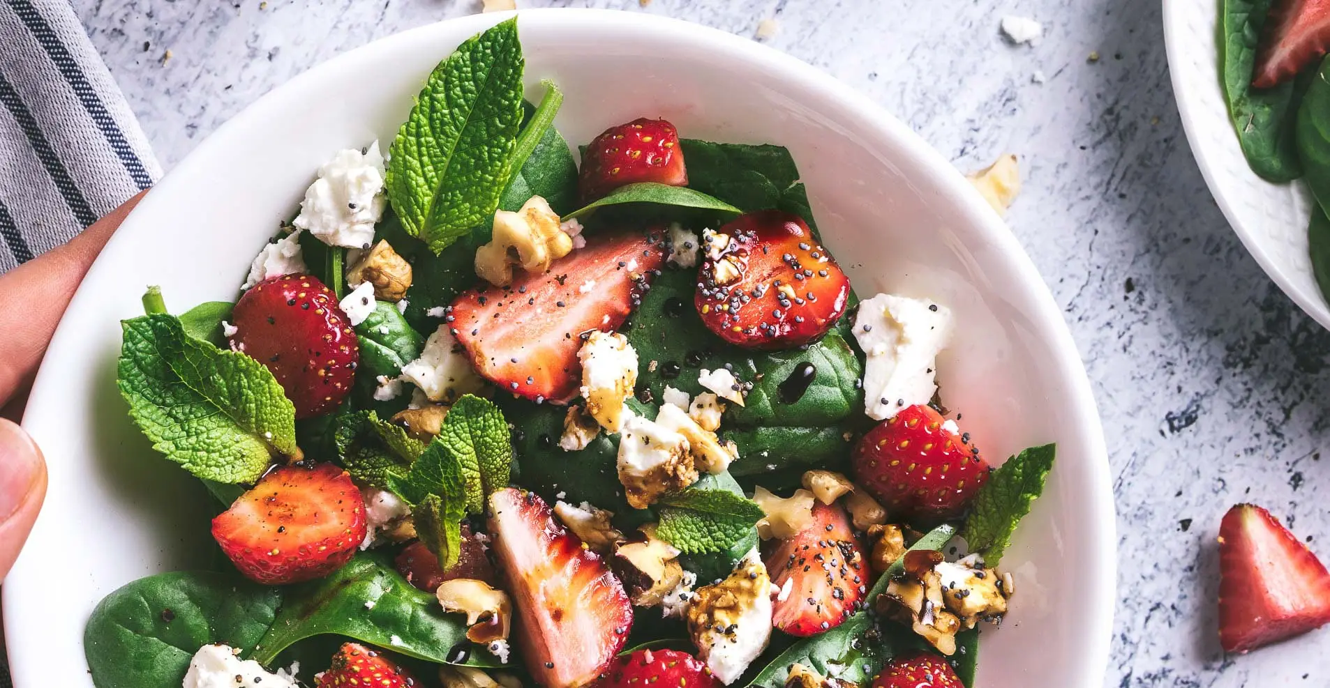 Salat mit Erdbeeren