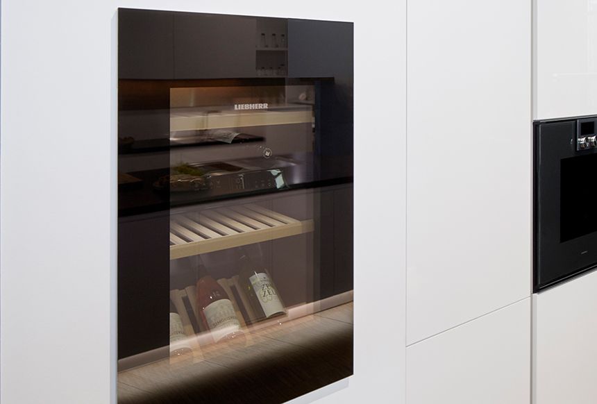 Weinklimaschrank oder Weintemperierschrank