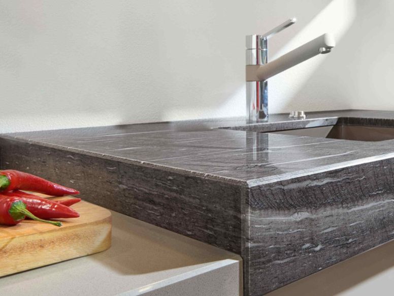 Marquardt Küchen: Granit Arbeitsplatte