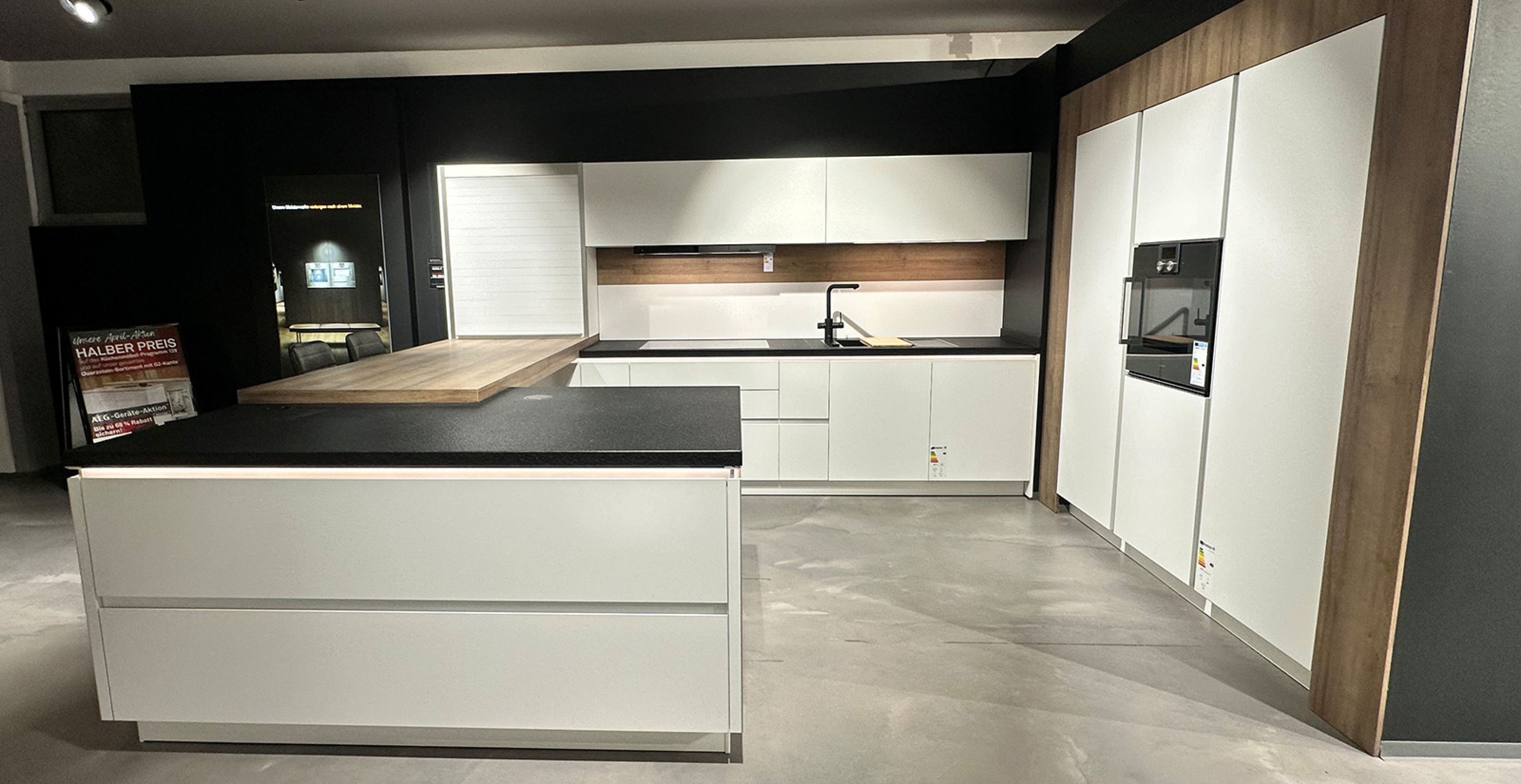 Küchenstudio-Kriftel-KKP19_gesamt_stage.jpg