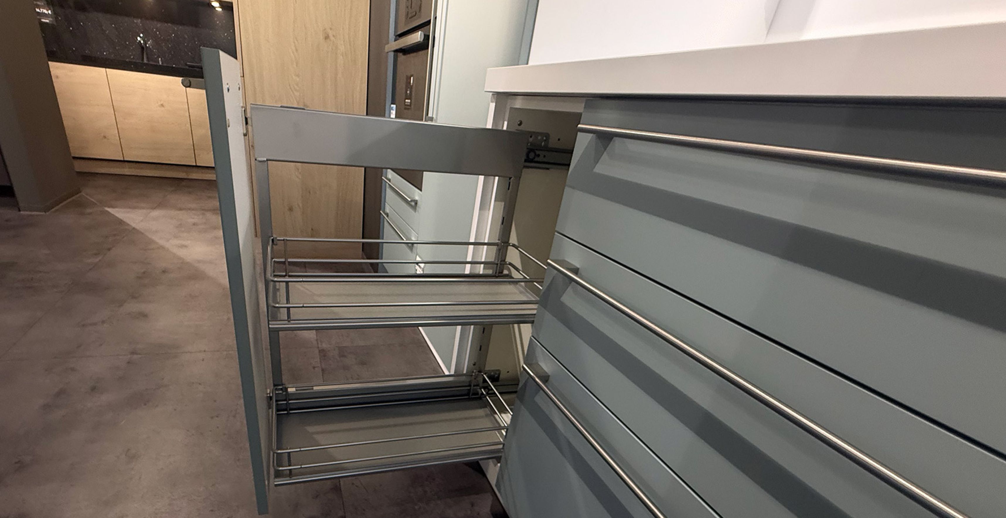 DUNB06_Gewürzschrank.jpg