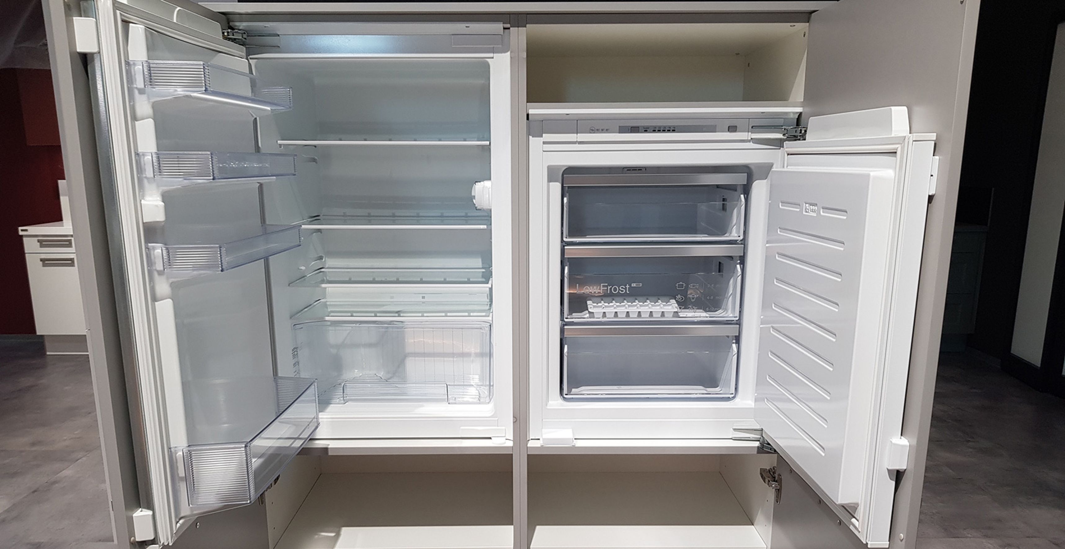 ENB43_Kühlschrank_Gefrierschrank_offen.jpg