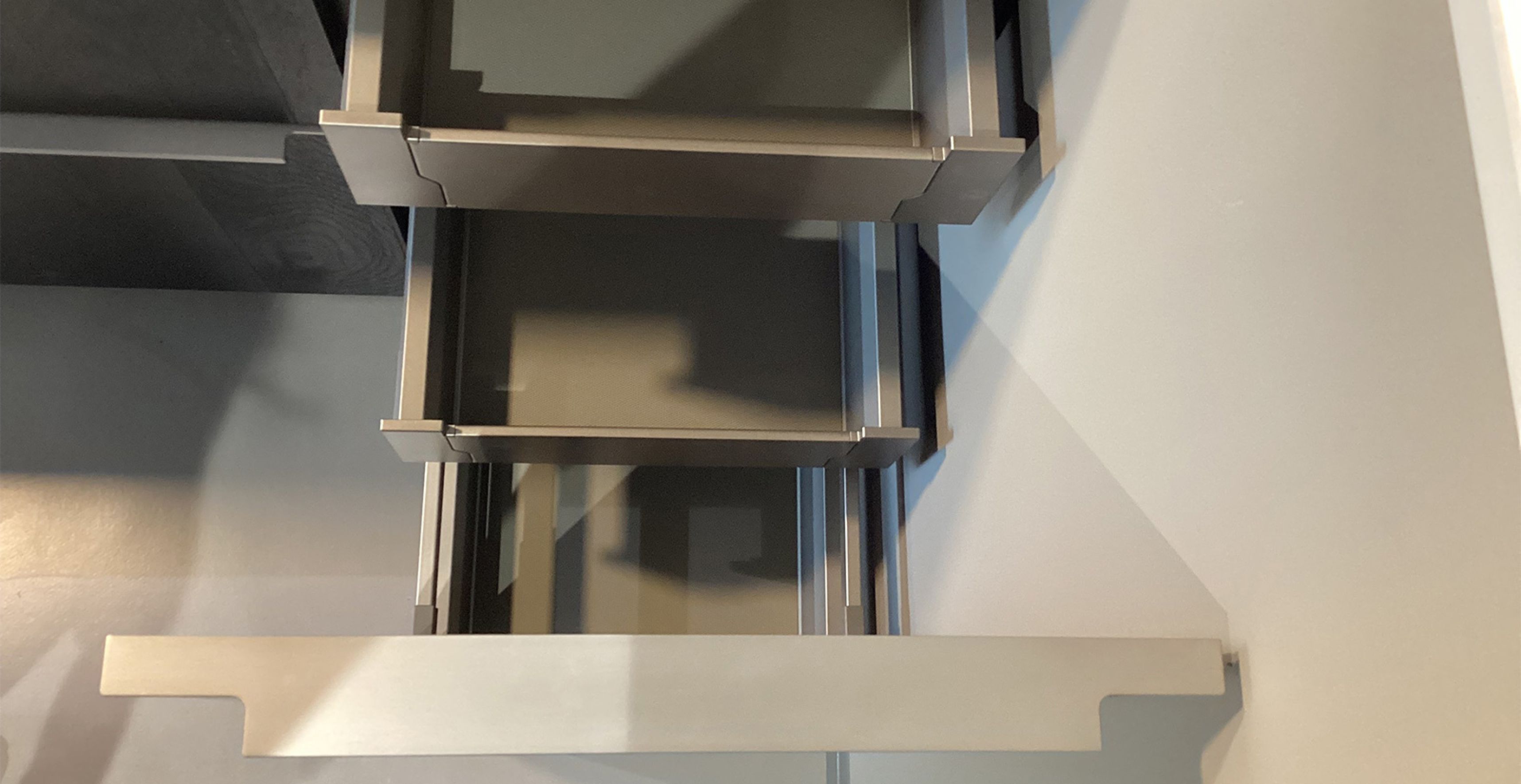HHP02_Schrank-mit-Innenauszügen_2.jpg