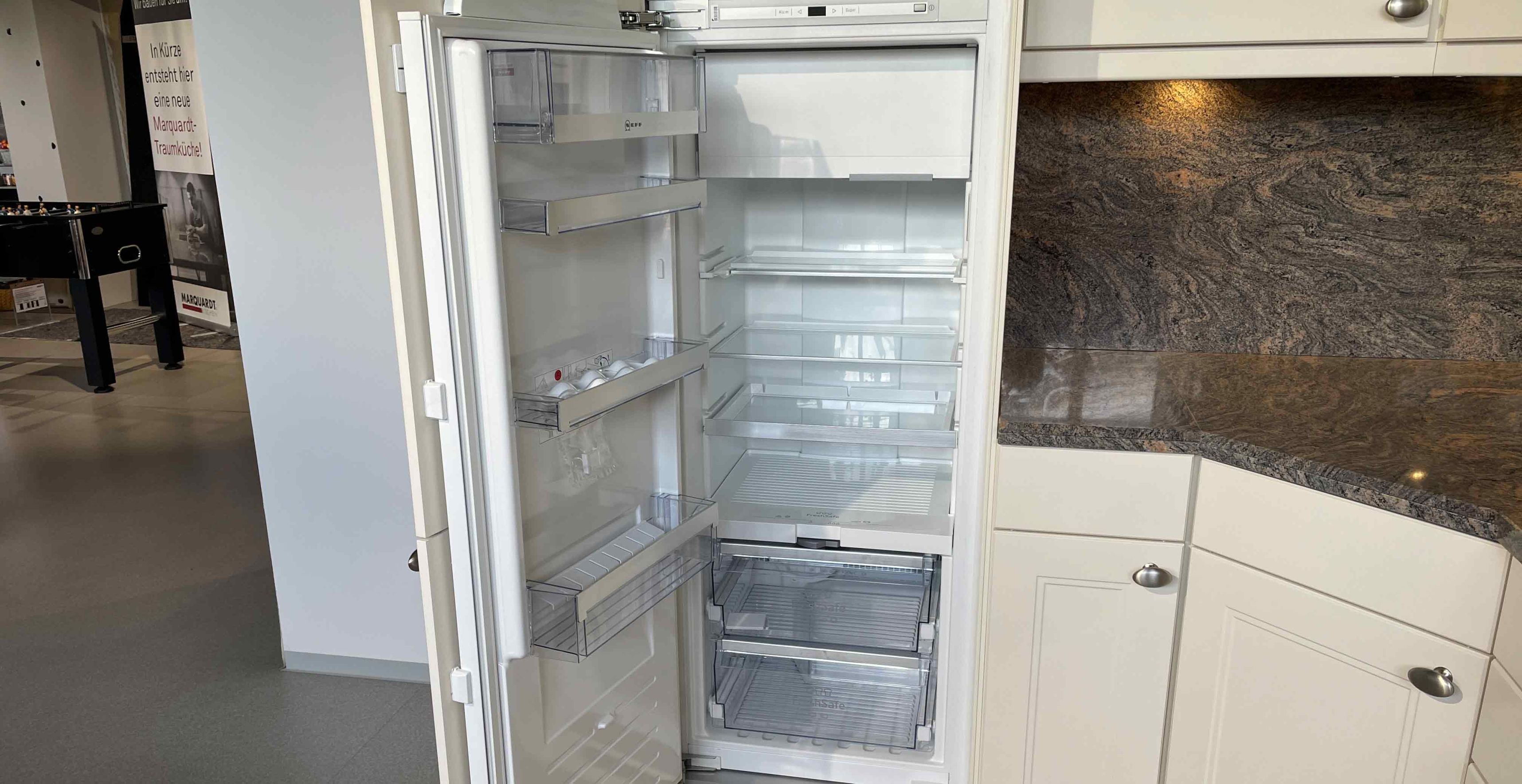 FMN012-Einbaukühlgefrierschrank.jpg