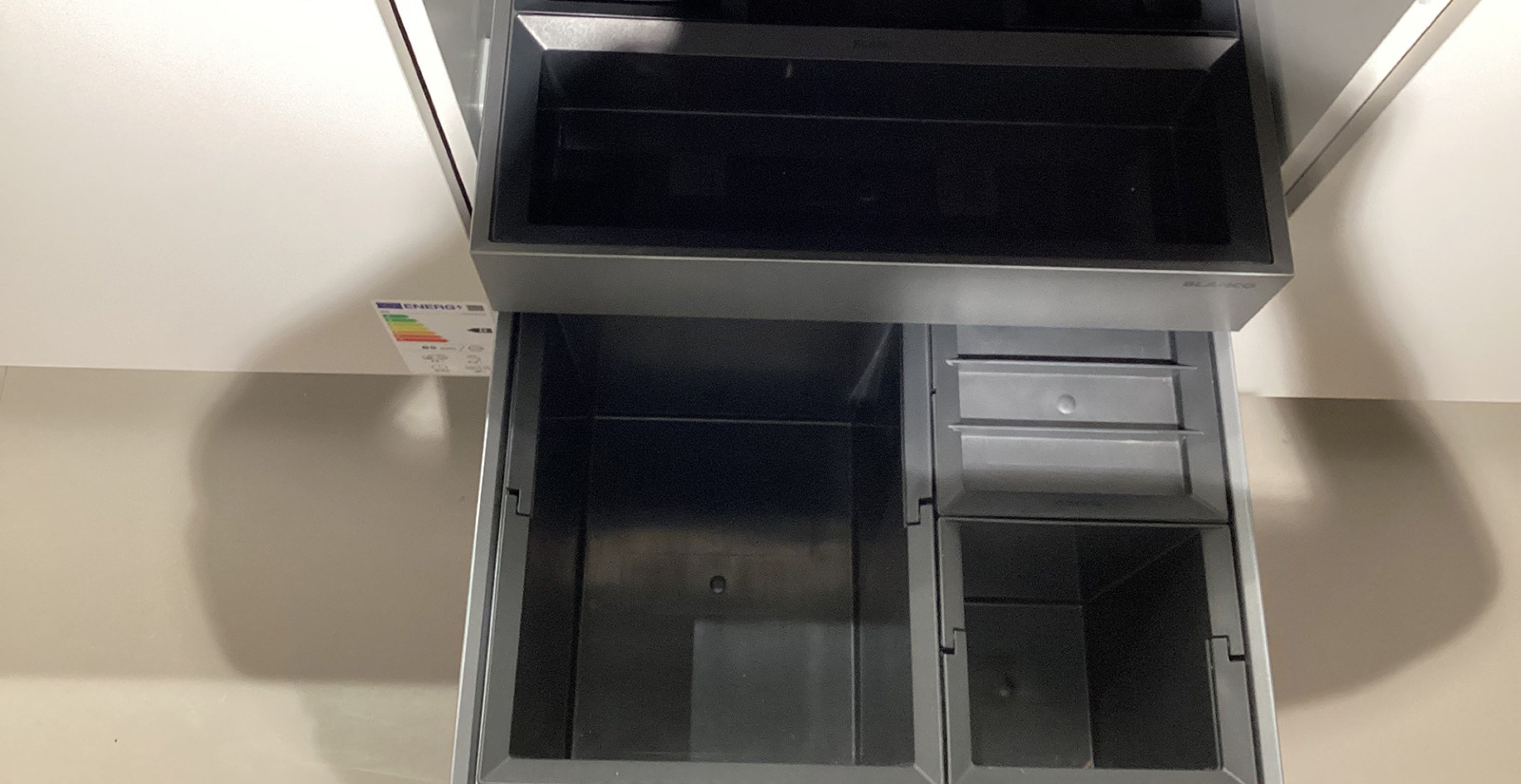 KP15-Mülltrennsystem-Blanko-geöffnet.jpg