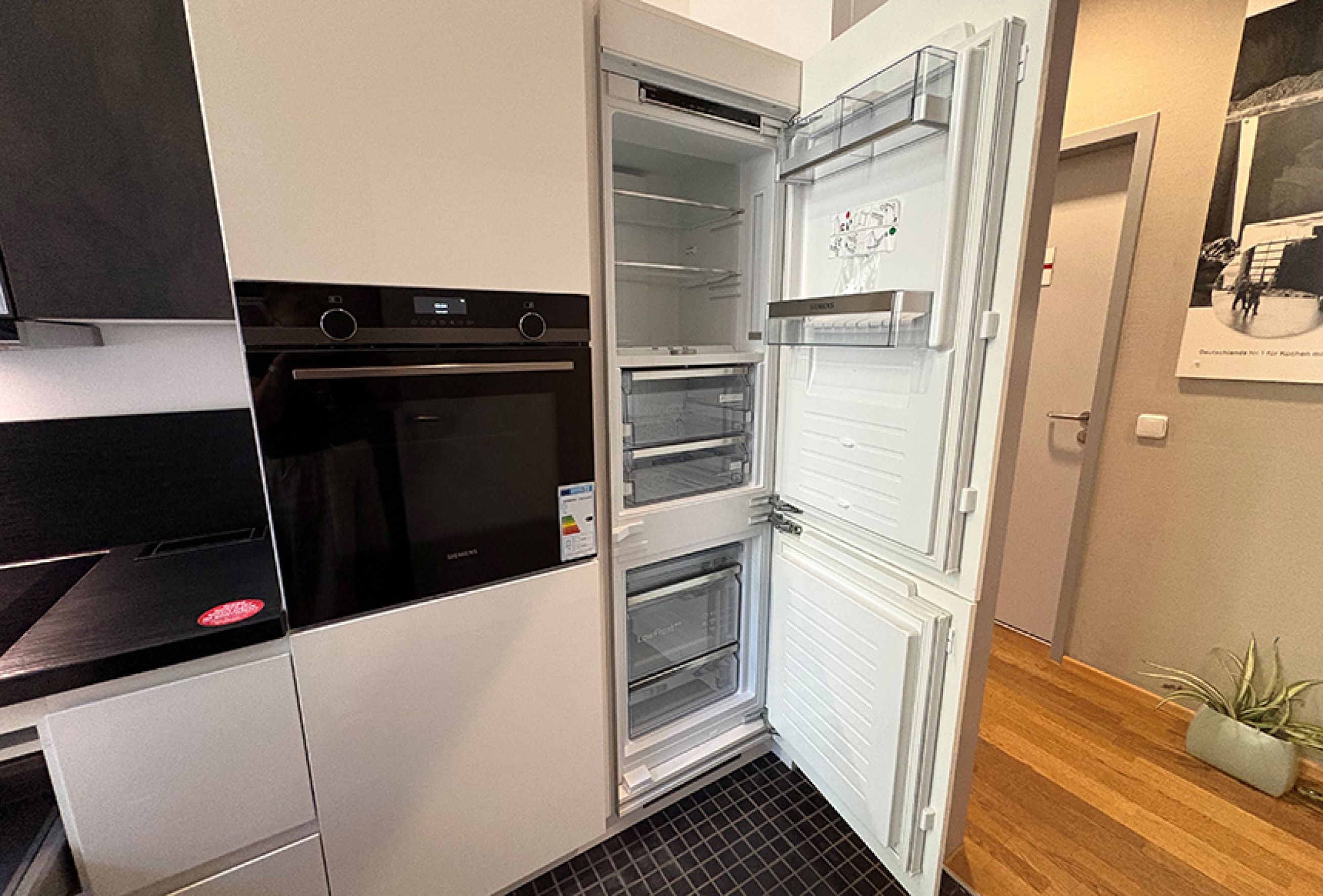 KP14_Kühlkombi_offen_T.jpg