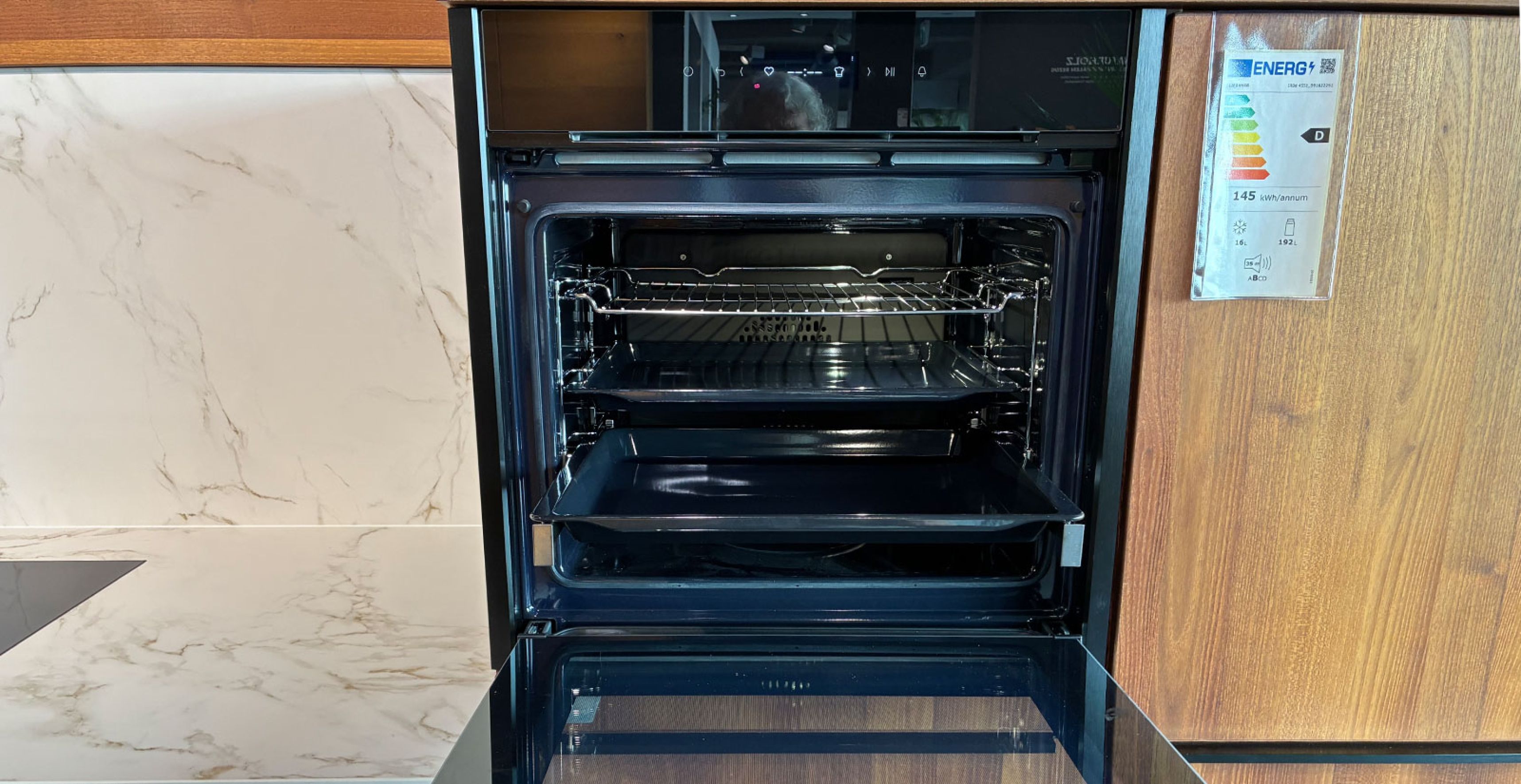 NÜW21-Backofen-offen.jpg