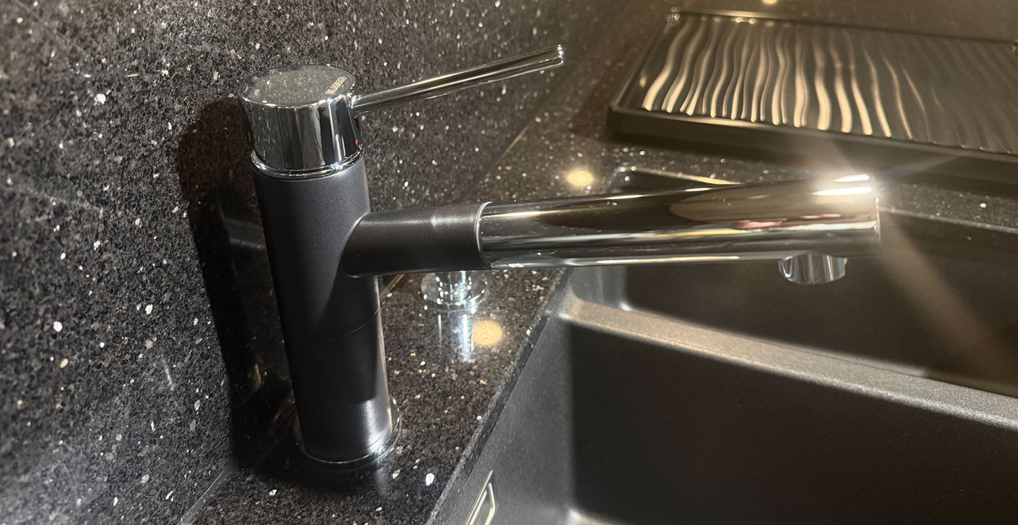 DUN08_Armatur.jpg
