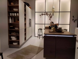 Moderne Wohnküche mit Scandi Möbeln