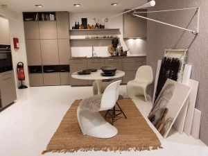 Modernes Küchendesign im skandinavischen Stil