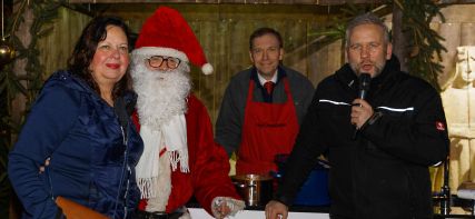 Marquardt Küchen: Marquardt Küchen Unterstützt Gothär Weihnachtsmarkt Für Den Guten Zweck
