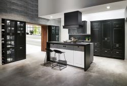 Marquardt Küchen: Schwarze Moderne Landhausküche Teaser